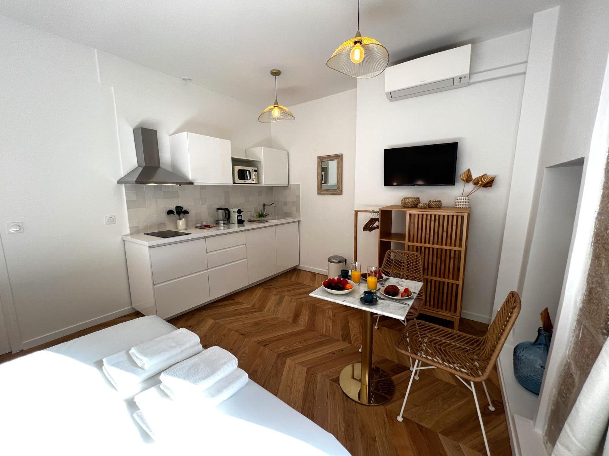 Le Comte - Heart Of Dijon - With Ac Apartment Exterior photo